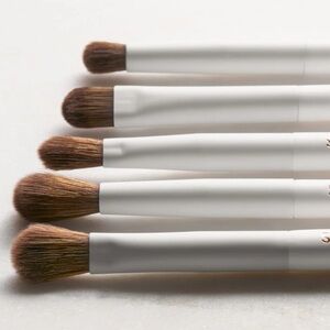 *NWT* Shades By Shan Bridal Brush Set